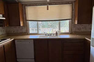 Magnolia, Sacramento, CA 95828 - Photo 16