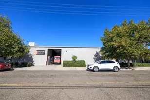 213 C St, Turlock, CA 95380 - Photo 22