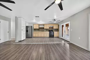 8837 Aylesford Ln, Stockton, CA 95210 - Photo 14