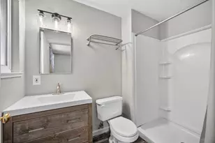8837 Aylesford Ln, Stockton, CA 95210 - Photo 32