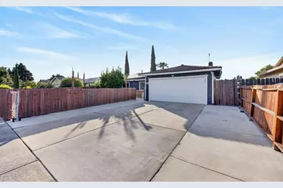 8837 Aylesford Lane, Stockton, CA 95210 - Photo 4