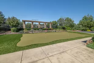 9216 Forestberry Way, El Dorado Hills, CA 95762 - Photo 32