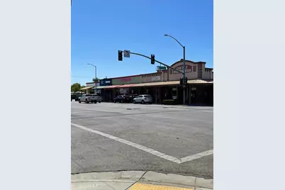 107 E Yosemite Avenue, Madera, CA 93638 - Photo 10