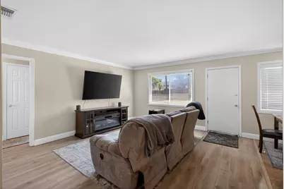 6812 Weddigen Way, North Highlands, CA 95660 - Photo 8