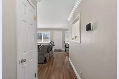 6812 Weddigen Way, North Highlands, CA 95660 - Photo 6