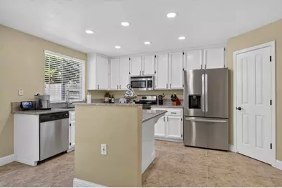 8509 Zachis Way, Antelope, CA 95843 - Photo 16