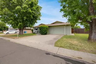 1328 Crest Dr, Yuba City, CA 95993 - Photo 2