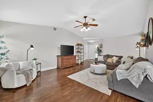 637 Oakborough Ave, Roseville, CA 95747 - Photo 8