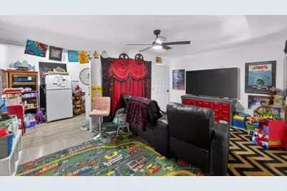 1005 Hawk Avenue, Sacramento, CA 95833 - Photo 14