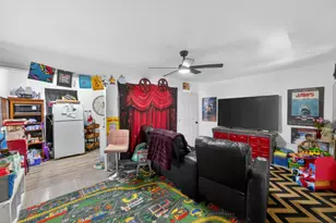 1005 Hawk Ave, Sacramento, CA 95833 - Photo 14