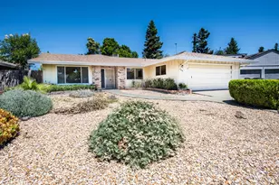 524 Woodside Dr, Woodland, CA 95695 - Photo 2