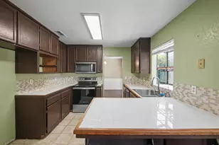 2405 Walnut Park Dr, Modesto, CA 95355 - Photo 18