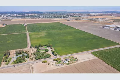 2246 E Mission Avenue, Merced, CA 95341 - Photo 6