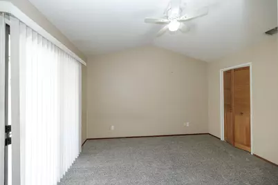 2180 Oxford Avenue, Turlock, CA 95382 - Photo 12
