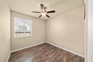 8412 Pinyon Pine Pl, Antelope, CA 95843 - Photo 14