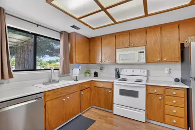 6740 Calvine Road, Sacramento, CA 95823 - Photo 14