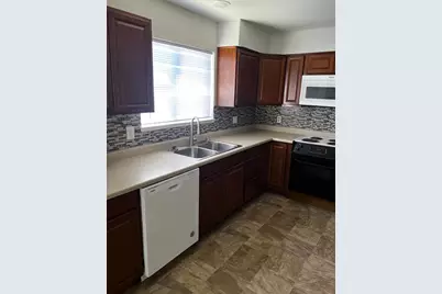 1521 La Cresenta Court, Yuba City, CA 95993 - Photo 2