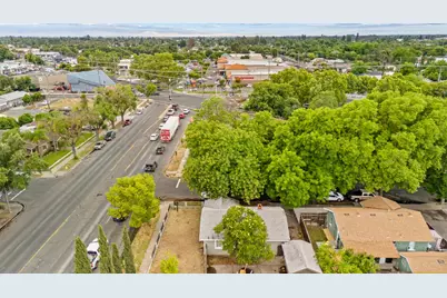 221 Alturas, Modesto, CA 95351 - Photo 8
