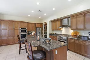 6813 Vilamoura Way, Elk Grove, CA 95757 - Photo 18