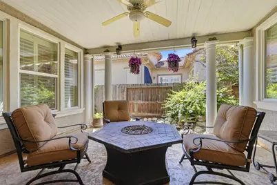 6813 Vilamoura Way, Elk Grove, CA 95757 - Photo 14