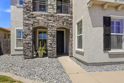 6813 Vilamoura Way, Elk Grove, CA 95757 - Photo 2