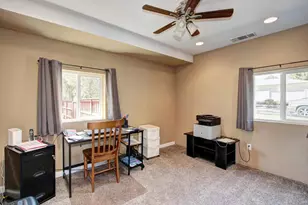 3840 Valle Vista Rd, Carmichael, CA 95608 - Photo 32
