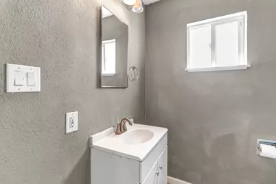 4940 Whittier Drive, Sacramento, CA 95820 - Photo 24