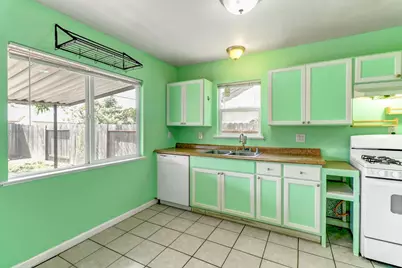 4940 Whittier Drive, Sacramento, CA 95820 - Photo 14