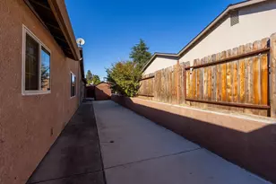 5500 Sunset Oak Ct, Sacramento, CA 95842 - Photo 46
