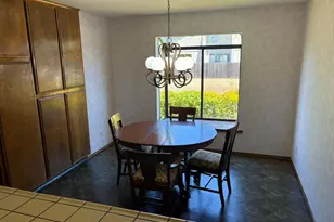 10 Lookout Ct, Sacramento, CA 95831 - Photo 8