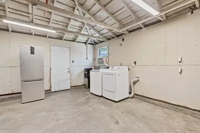 34 E Alpine Avenue, Stockton, CA 95204 - Photo 20