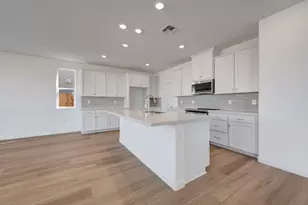 8225 Roundhouse Loop, Roseville, CA 95747 - Photo 4