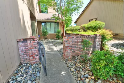 7046 San Altos Circle, Citrus Heights, CA 95621 - Photo 2
