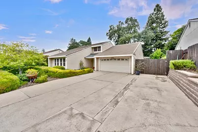 5208 Lincoln Villa Way, Fair Oaks, CA 95628 - Photo 2