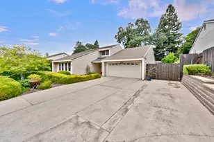 5208 Lincoln Villa Way, Fair Oaks, CA 95628 - Photo 2