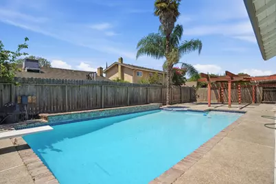 1018 Goldenoak Way, Stockton, CA 95209 - Photo 2