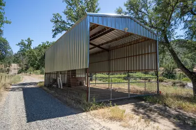20505 Coalinga Road, Paicines, CA 95043 - Photo 22