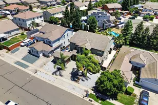 9818 Black Swan Dr, Elk Grove, CA 95624 - Photo 66