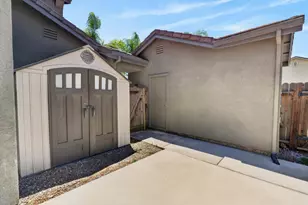 9818 Black Swan Dr, Elk Grove, CA 95624 - Photo 64