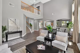 9818 Black Swan Dr, Elk Grove, CA 95624 - Photo 8