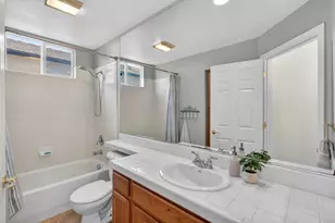 9472 Rhone Valley Way, Elk Grove, CA 95624 - Photo 32
