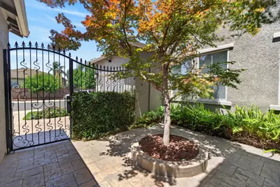 9472 Rhone Valley Way, Elk Grove, CA 95624 - Photo 8
