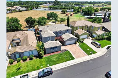 9472 Rhone Valley Way, Elk Grove, CA 95624 - Photo 70
