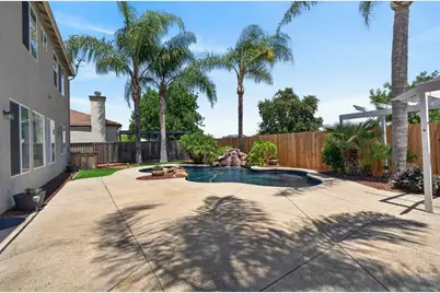 9472 Rhone Valley Way, Elk Grove, CA 95624 - Photo 62