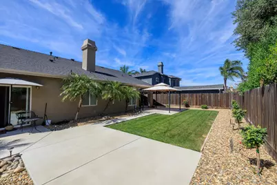 1704 Carpathian Way, Hughson, CA 95326 - Photo 30