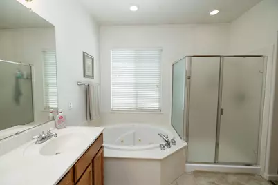 1704 Carpathian Way, Hughson, CA 95326 - Photo 16