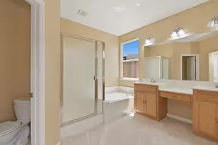 2093 Golden Gate Dr, Tracy, CA 95377 - Photo 20
