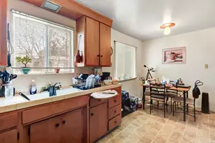 2731 57th St, Sacramento, CA 95817 - Photo 12