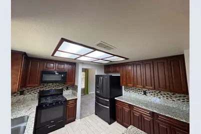 8700 Brittany Park Drive, Sacramento, CA 95828 - Photo 8