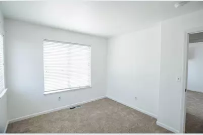 8558 Maple Hall Drive, Sacramento, CA 95823 - Photo 28